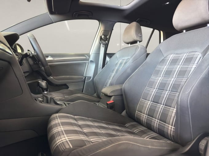 2025 Volkswagen Golf