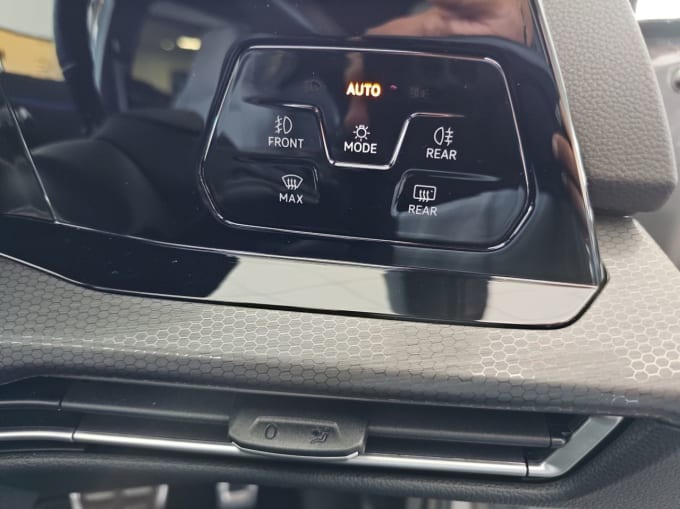 2025 Volkswagen Golf