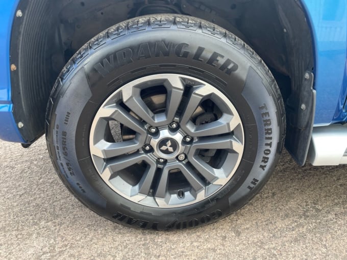 2020 Mitsubishi L200