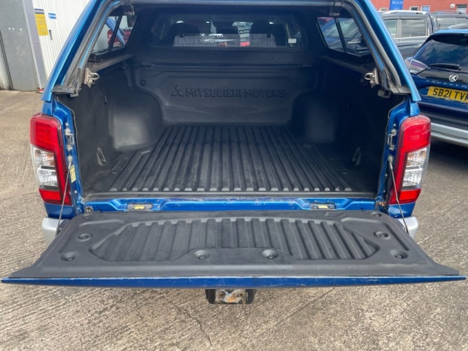 2020 Mitsubishi L200