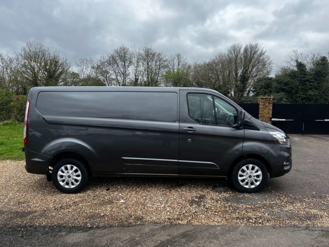 2022 Ford Transit Custom