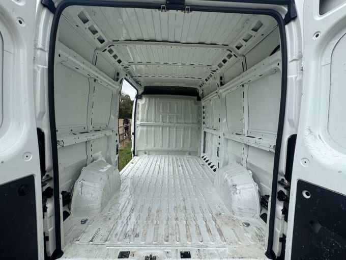 2025 Peugeot Boxer