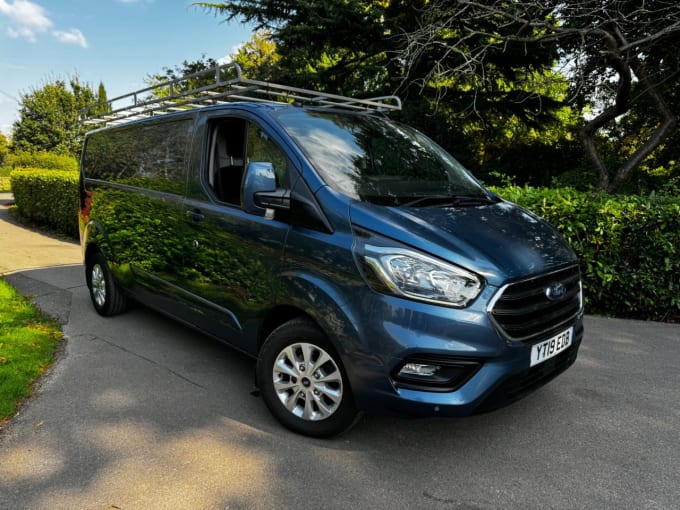 2024 Ford Transit Custom