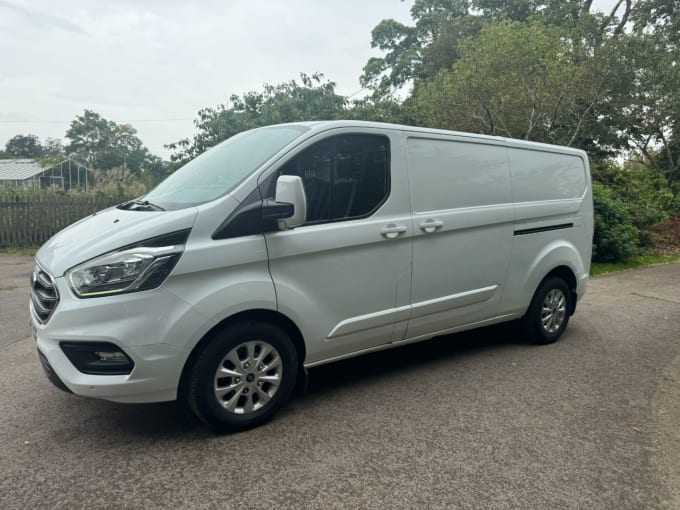 2024 Ford Transit Custom