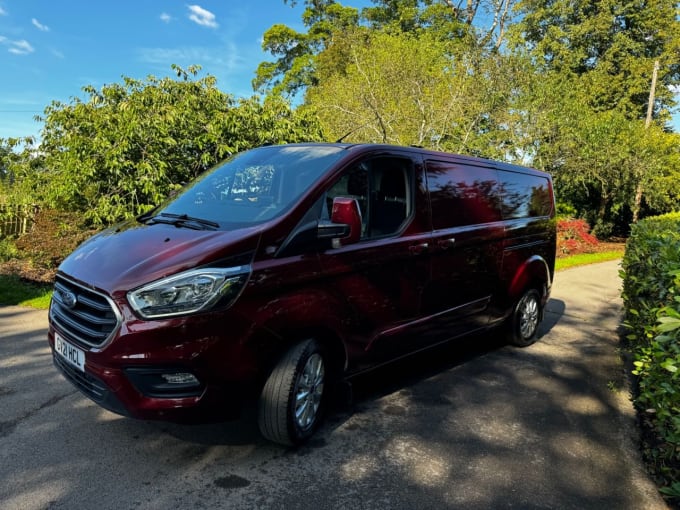 2024 Ford Transit Custom