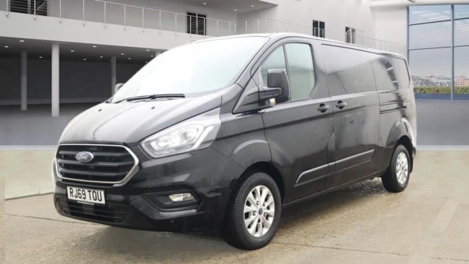 2024 Ford Transit Custom