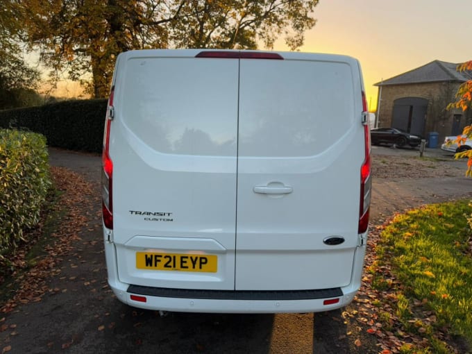 2025 Ford Transit Custom