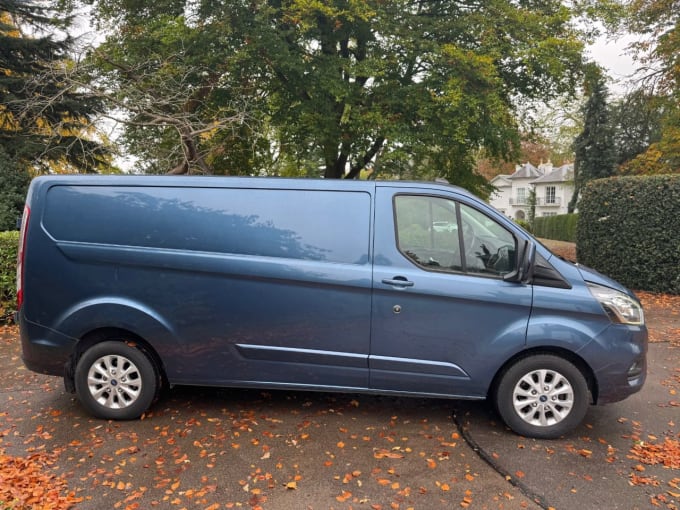 2025 Ford Transit Custom