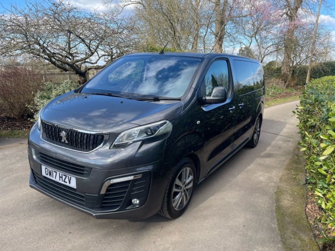 2025 Peugeot Traveller