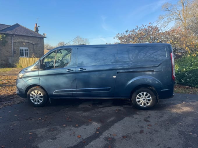 2025 Ford Transit Custom