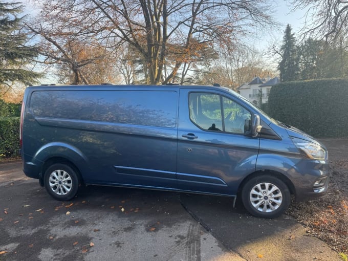 2025 Ford Transit Custom