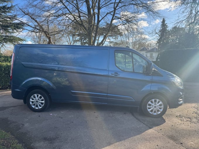 2025 Ford Transit Custom