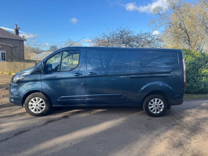 2025 Ford Transit Custom