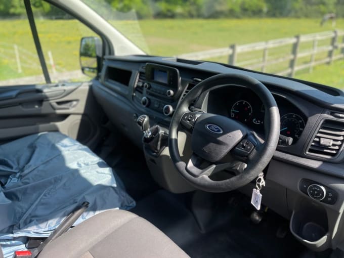 2025 Ford Transit Custom