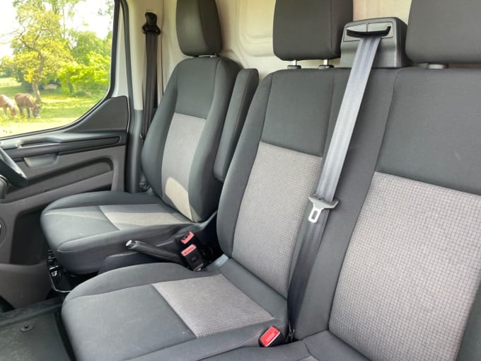 2025 Ford Transit Custom