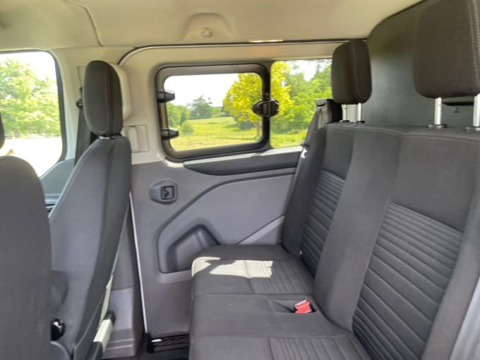 2025 Ford Transit Custom