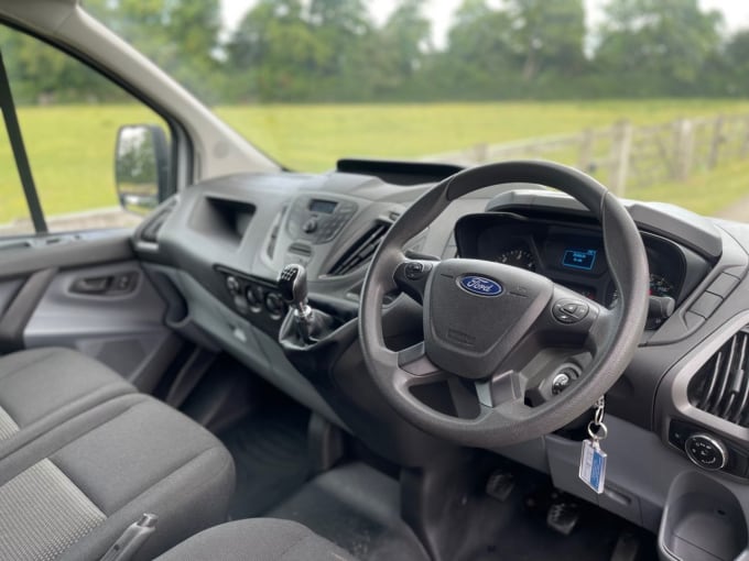 2025 Ford Transit Custom