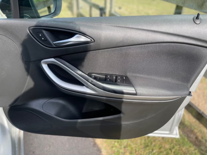 2025 Vauxhall Astra