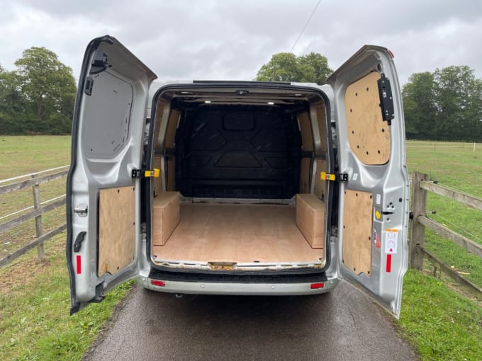 2025 Ford Transit Custom