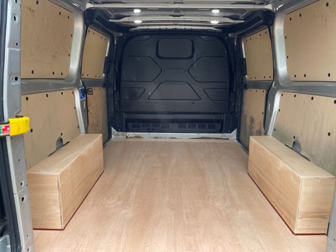 2025 Ford Transit Custom