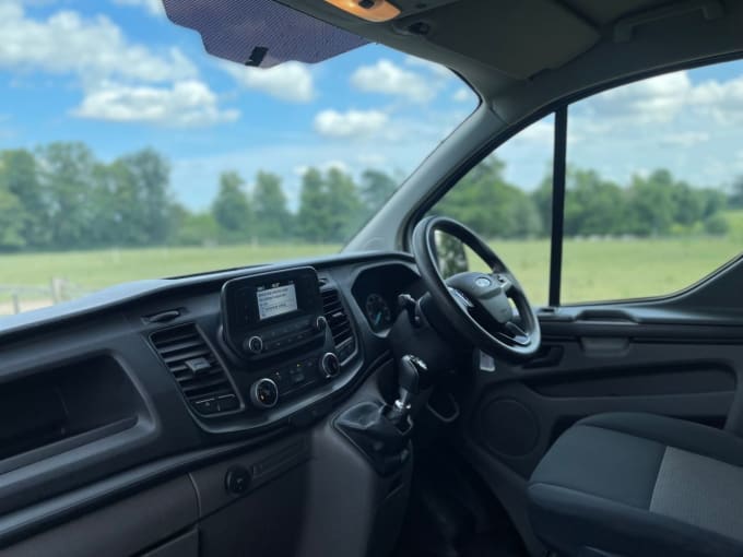 2025 Ford Transit Custom