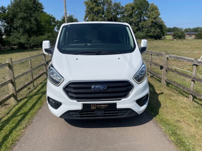 2025 Ford Transit Custom
