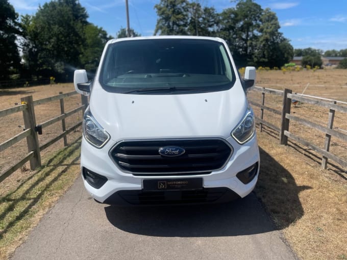 2025 Ford Transit Custom