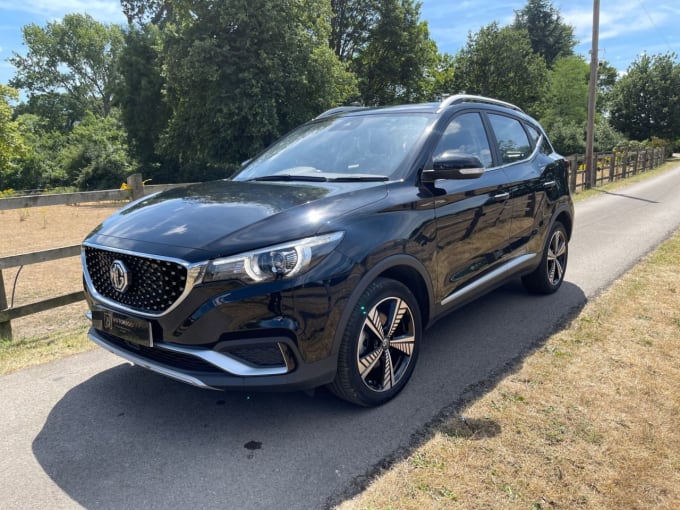 2025 Mg Mg Zs