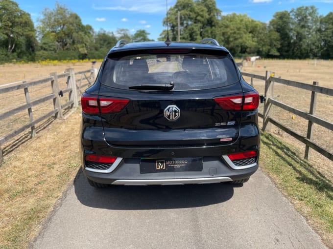 2025 Mg Mg Zs