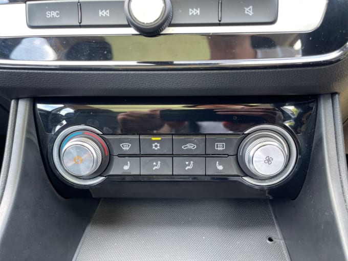 2025 Mg Mg Zs