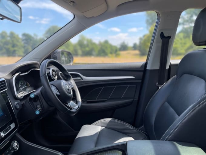 2025 Mg Mg Zs