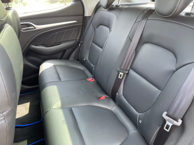 2025 Mg Mg Zs