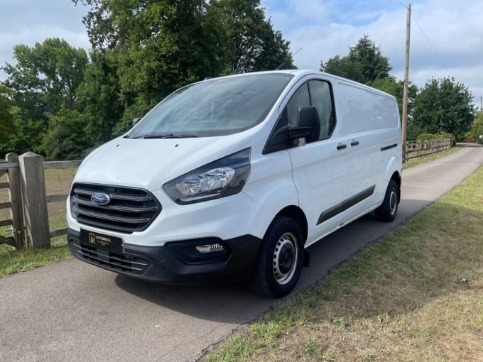 2025 Ford Transit Custom
