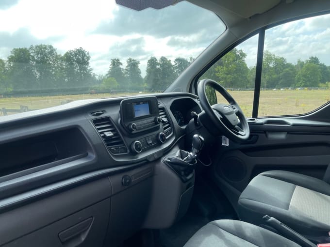 2025 Ford Transit Custom
