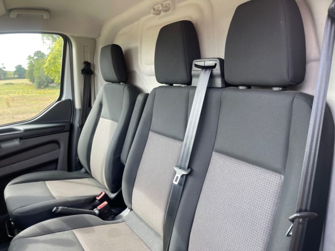 2025 Ford Transit Custom