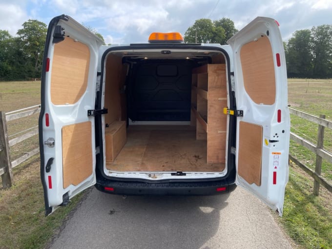 2025 Ford Transit Custom