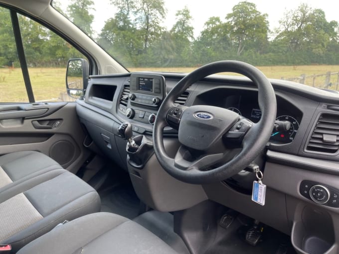 2025 Ford Transit Custom