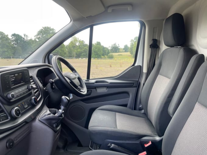 2025 Ford Transit Custom