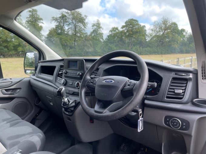 2025 Ford Transit Custom