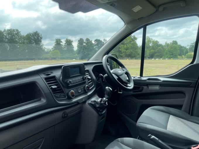 2025 Ford Transit Custom