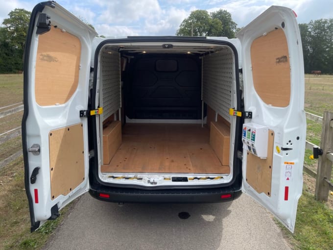 2025 Ford Transit Custom