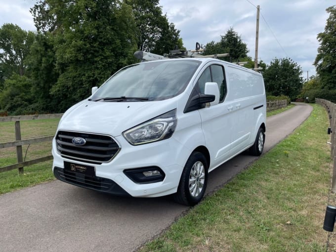 2025 Ford Transit Custom