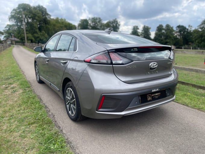 2025 Hyundai Ioniq