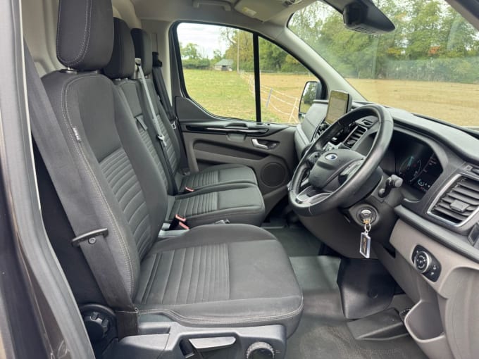 2025 Ford Transit Custom