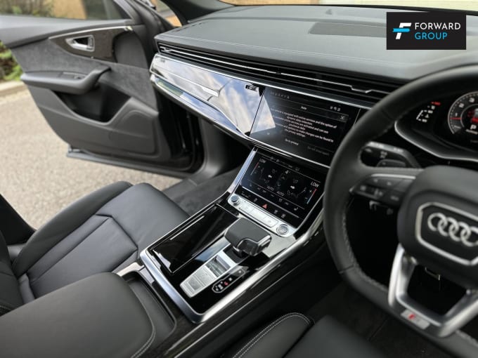 2023 Audi Q8