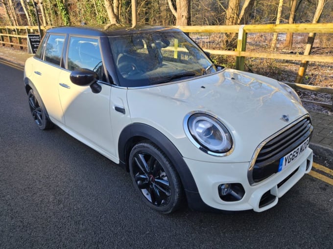 2025 Mini Hatch