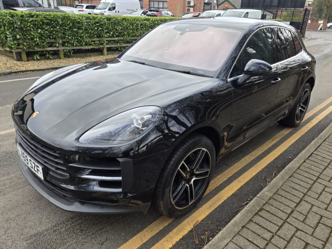 2025 Porsche Macan