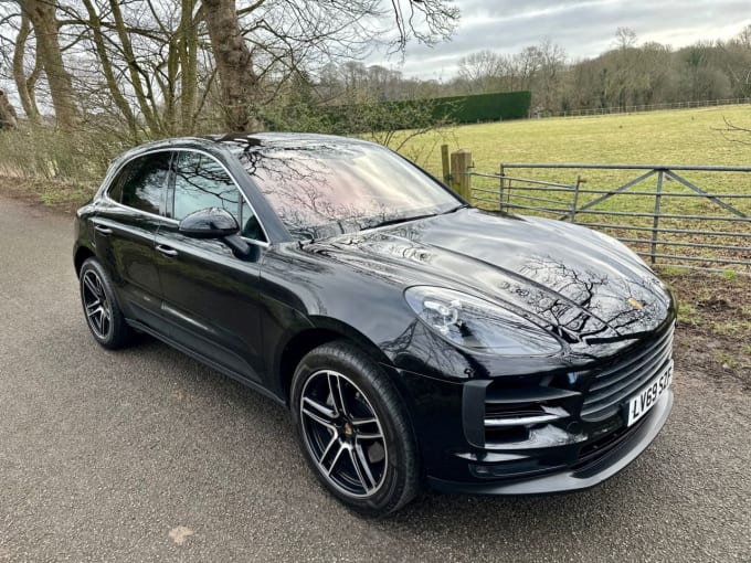 2025 Porsche Macan