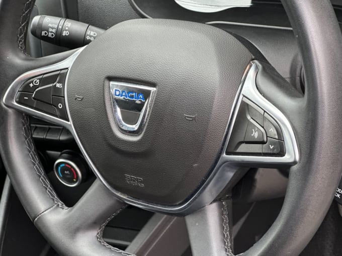 2025 Dacia Duster