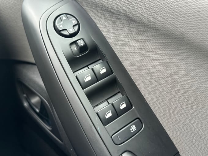 2025 Citroen C4 Picasso